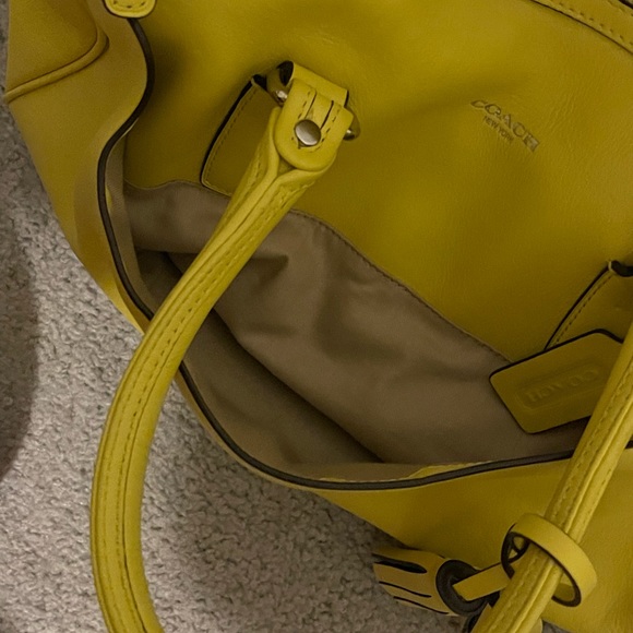 Coach yellow small duffel bag like new condition in duster - Picture 3 of 6